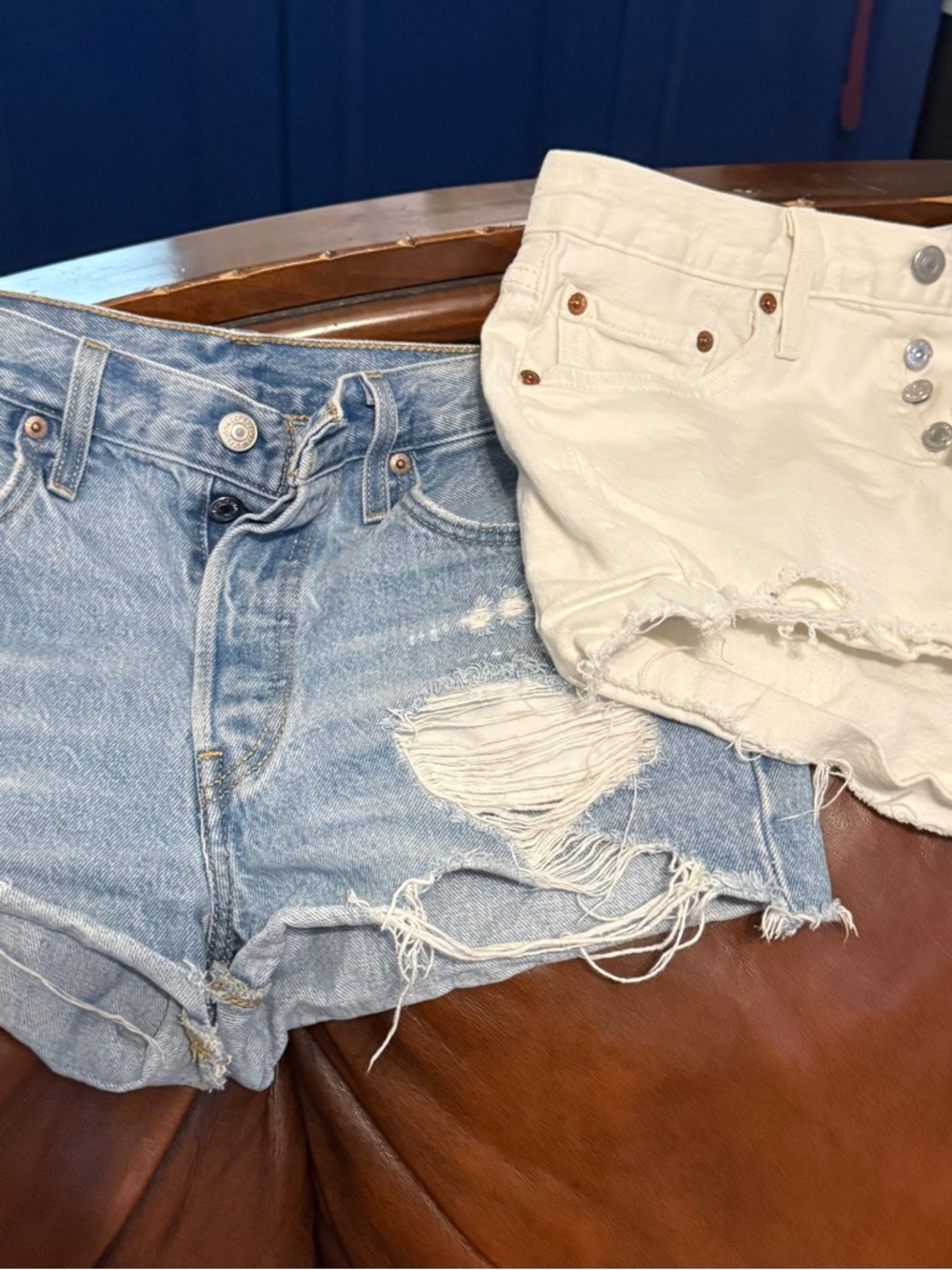 Levi's Women's Distressed Jean Shorts - Light Blue & Cream